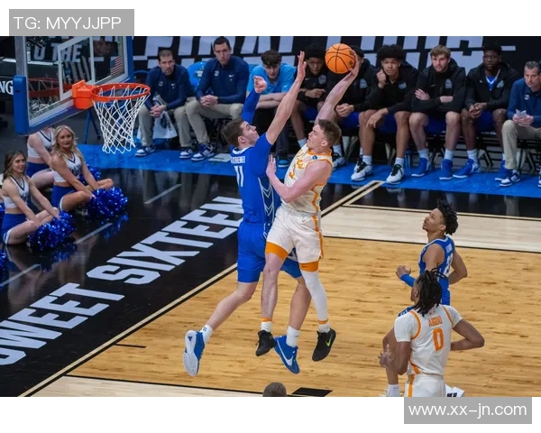 绝杀时刻爱德华兹展现关键球能力堪称顶尖存在